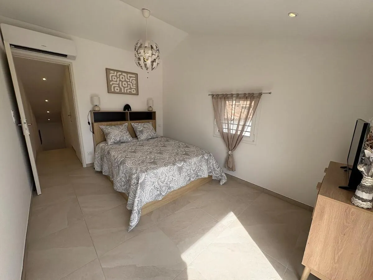 Holiday home Duplex Neuf Avec Terrasse Et Tropezienne Sanary-sur-Mer
