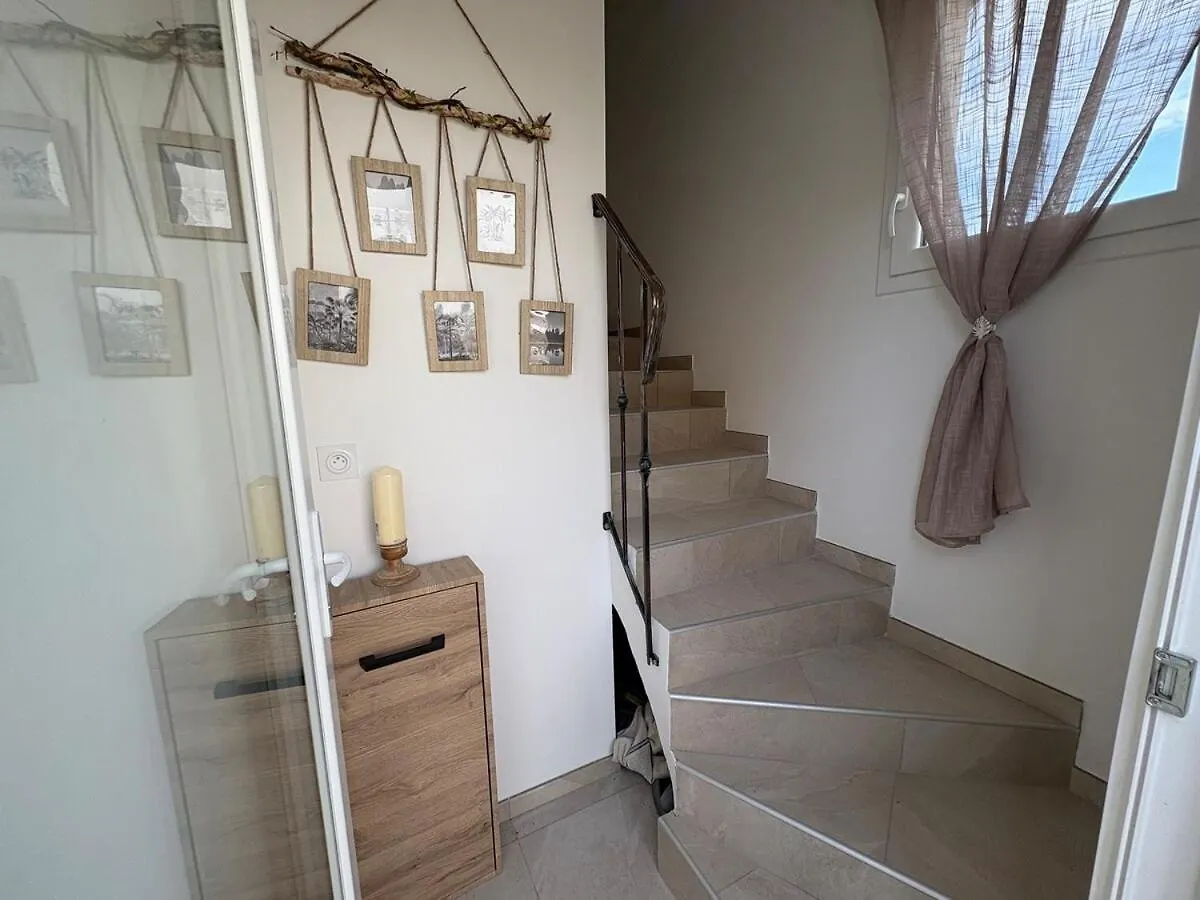 Duplex Neuf Avec Terrasse Et Tropezienne Sanary-sur-Mer 0*,  France