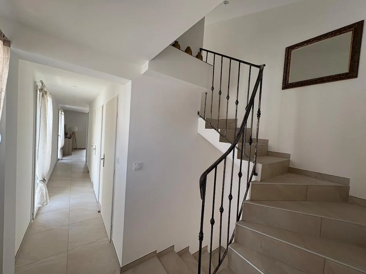 Holiday home Duplex Neuf Avec Terrasse Et Tropezienne Sanary-sur-Mer France